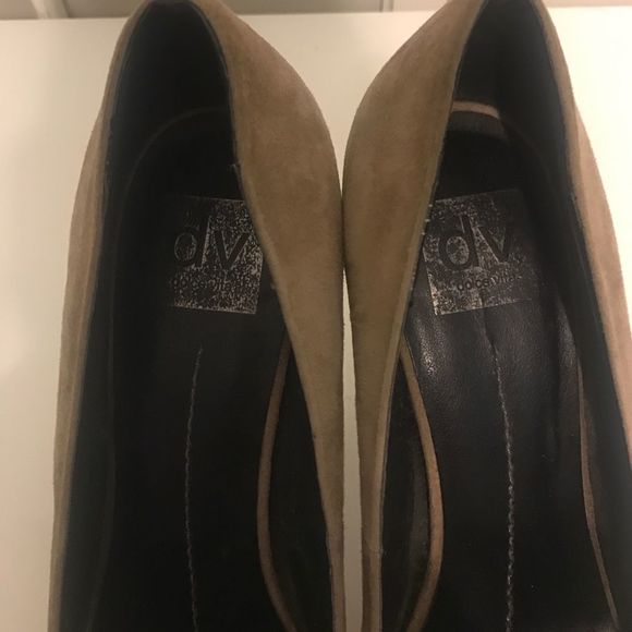 Dolce Vita Brown Suede Heels - Picture 4 of 7